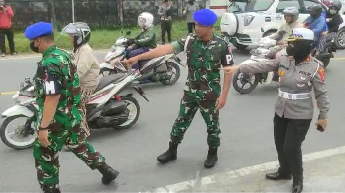 Anggota TNI dan istri tewas