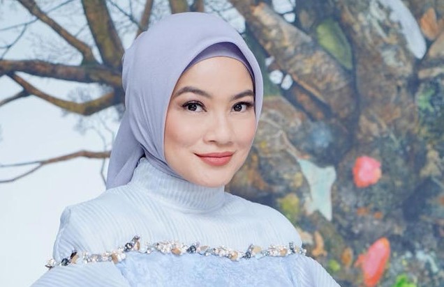 Titi Kamal Berhijab