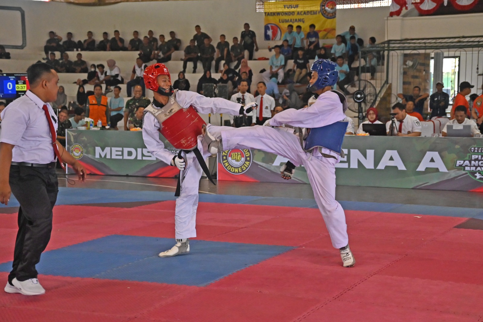 Ratusan Atlet Taekwondo Adu Jago di GOR Hayam Wuruk Kodam V/Brawijaya. (Foto Pendam/Brawijaya untuk JafarBuaisme.com)