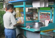 Nasib Tukang Bubur di Cirebon Ditipu Eks Kapolsek Rp 310 Juta, Anak Gagal Jadi Polisi-Alami Depresi. (Foto: Istimewa)