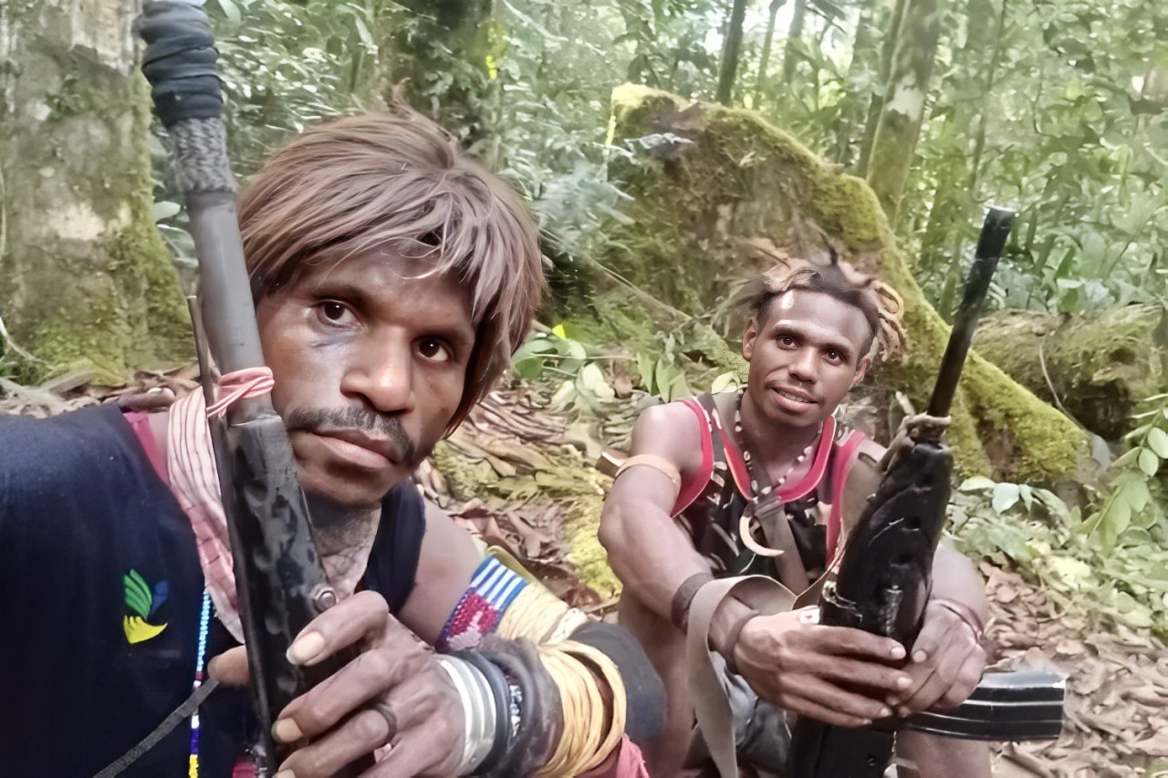 Video Aksi Keji KKB/KST Papua Perkosa dan Aniaya Tenaga Kesehatan Kembali  Viral - JafarBua