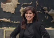 Meutya Hafid mulai disebut sebagai alternatif yang lebih kuat dan netral. Menteri Komunikasi dan Digital ini dianggap punya kedekatan dengan Presiden Prabowo Subianto, serta rekam jejak politik yang selaras dengan visi pemerintah saat ini.